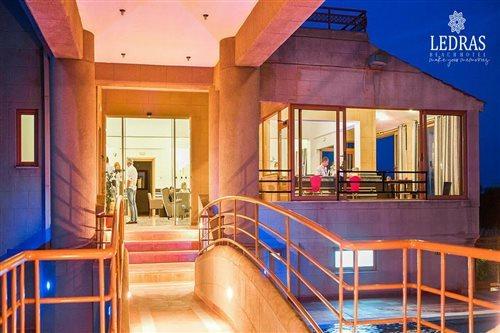 Ledras Hotel